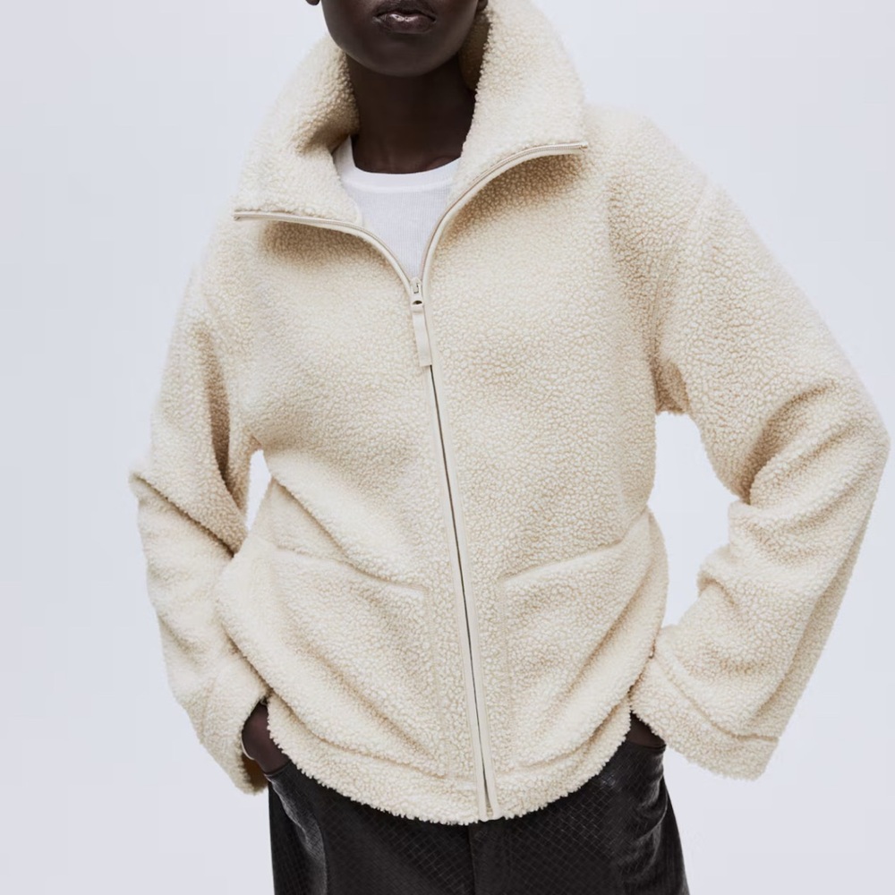 H&M Woman Cream Cozy Fleece Zip-Up Sweater Jacket MEDIUM Classic Coastal Outdoor